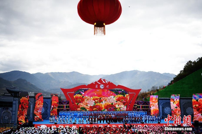 윈난 란핑 백족•보미족 자치현 건립 30주년 기념행사 성대히 개막