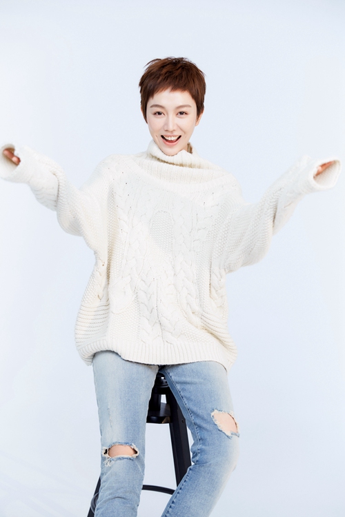 추운 겨울 미소로 따뜻함 전하는 연기파 배우 ‘장옌’