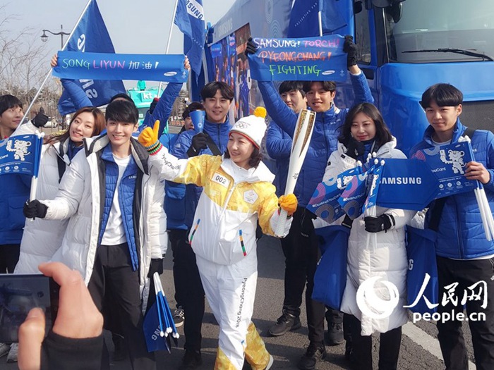 평창 동계올림픽대회 성화봉송…인민망 부사장 봉송 주자로 참가