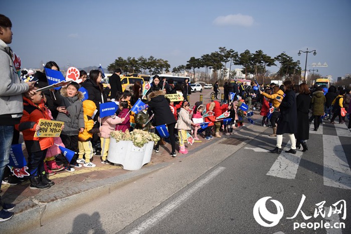 평창 동계올림픽대회 성화봉송…인민망 부사장 봉송 주자로 참가