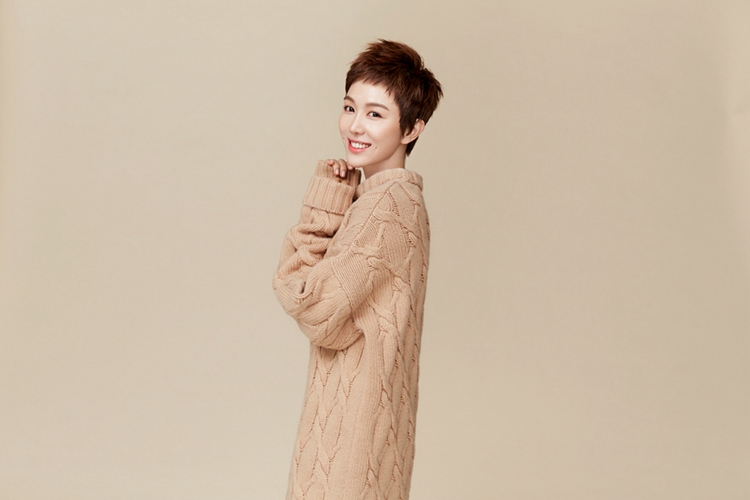 인기 여배우 장옌 화보 공개, 추운 겨울 그녀의 따뜻한 매력
