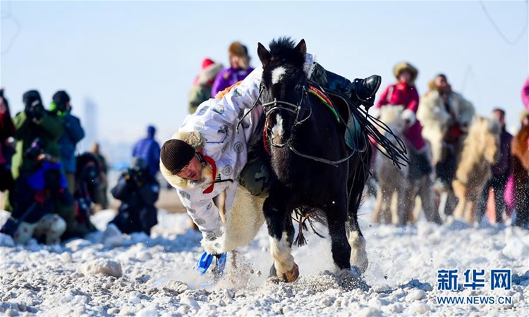 눈 덮인 초원의 중국 전통 ‘나다무’ 축제 현장, 중국의 馬문화