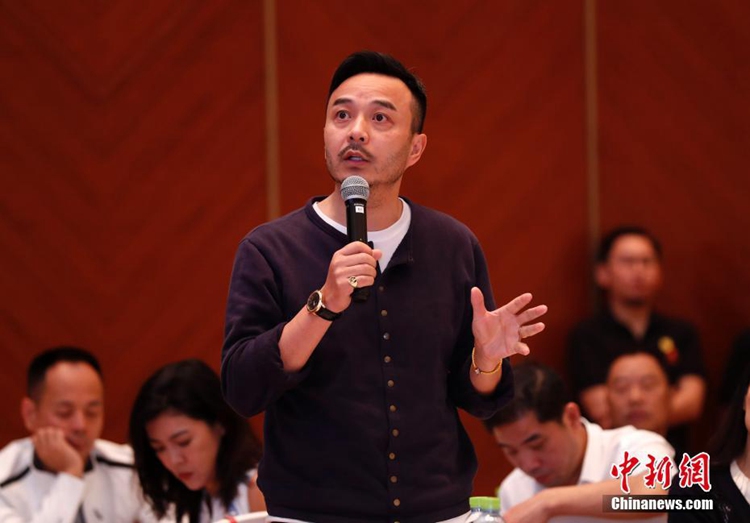 마윈, 중국 유명 기업가 80명 초청…빈곤마을 교육 ‘대책 회의’ 개최
