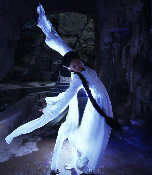유연한 몸매+화려한 춤사위…춤추는 유역비의 옛날 사진 大공개