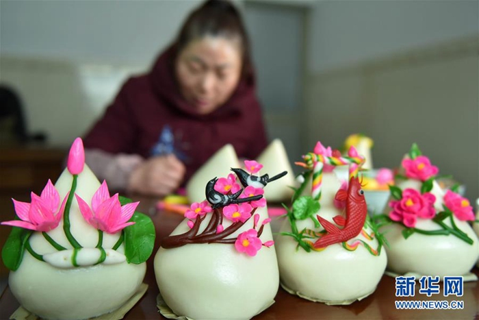 설날에 먹는 중국 전통 밀가루 음식…꽃떡 꽃만두…