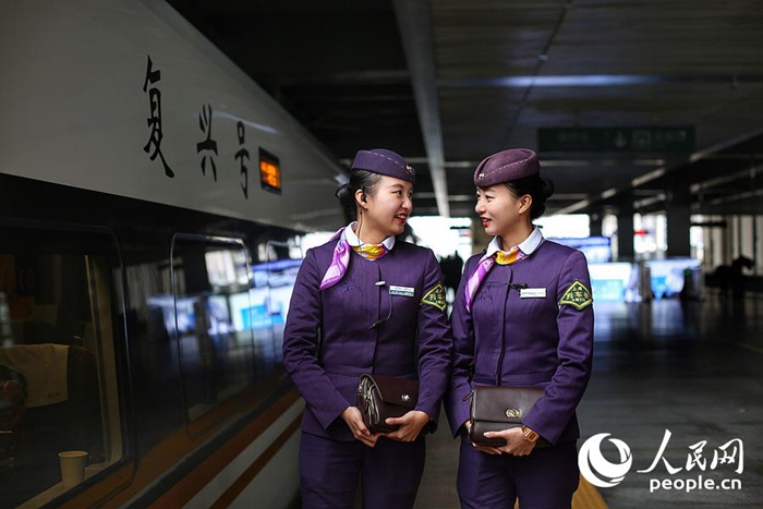 고속열차 ‘푸싱(復興)호’ 쌍둥이 자매