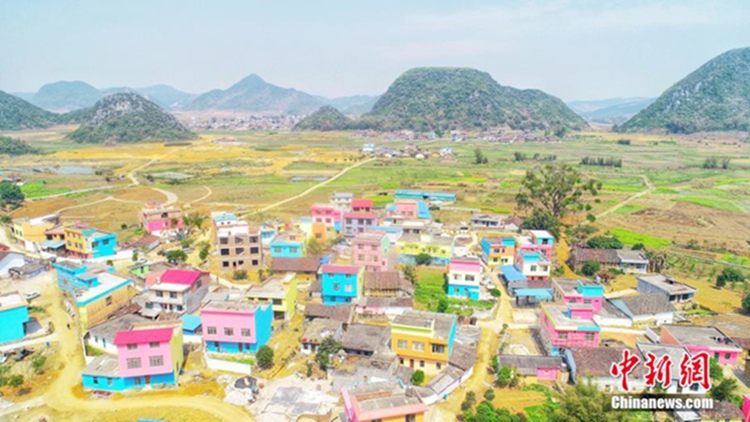 새로 단장한 광시 류저우 빈곤 마을, 동화 속 세계로의 변신