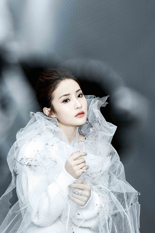 라이위멍 생일 화보 공개, 몽환적인 모습으로 동양의 아름다움 표현