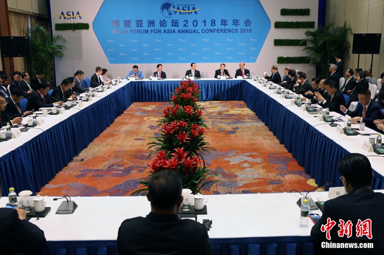 보아오 아시아포럼 연차회의, 화교상인 지도자 및 중국 싱크탱크 원탁회의 개최