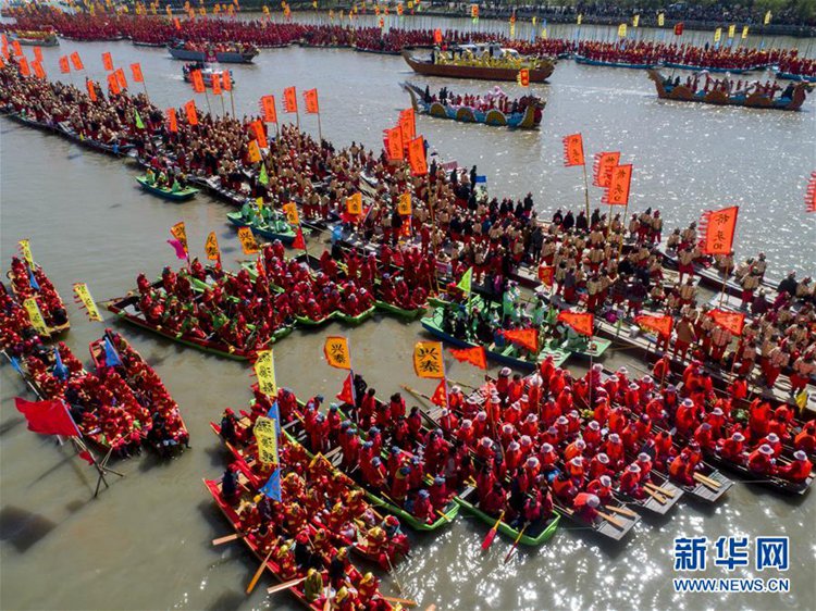 중국 진퉁 보트 페스티벌 개막, 환상적인 수상 이벤트