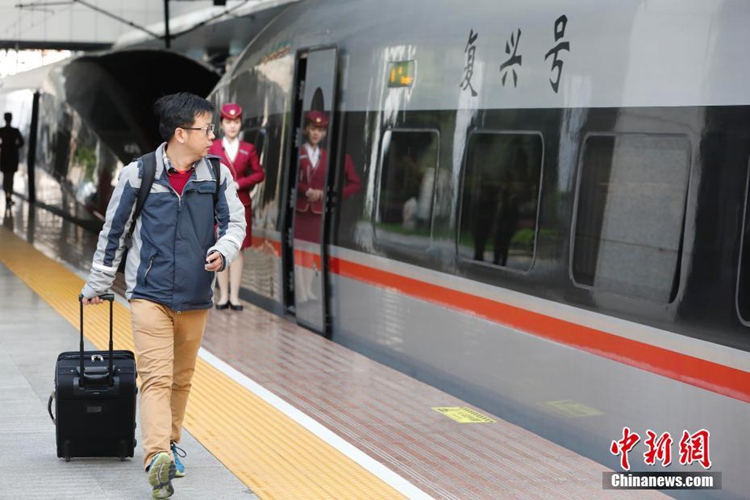 중국철로 새로운 운행도 실시, 상하이-베이징 ‘푸싱호’ 상하이서 첫 출발