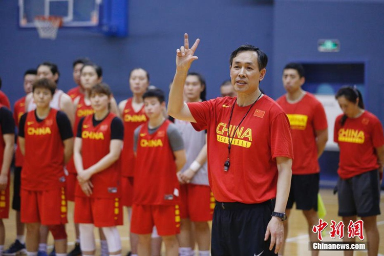 중국 女 국가대표 농구팀 공개훈련장, 야오밍 중국 농구협회 주석으로 자리
