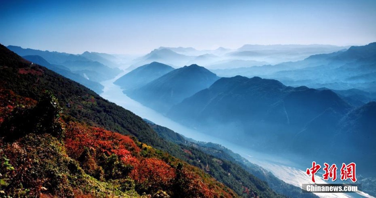 [여행] 중국 후베이 창양칭장국가지질공원 개원, ‘산과 물의 조화’