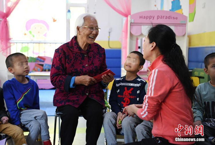창춘 98세 노인, 크라우드 펀딩으로 창업…이윤의 절반 자선 기부