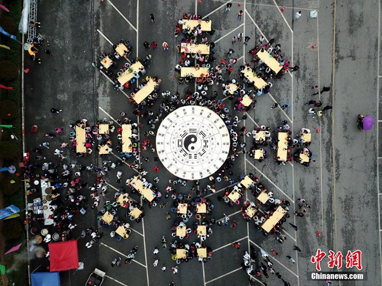 중국의 ‘두부 축제’, 허난서 열린 만인 두부 연회…3.5톤 두부 등장