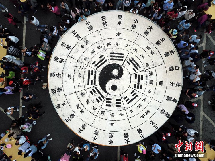 중국의 ‘두부 축제’, 허난서 열린 만인 두부 연회…3.5톤 두부 등장