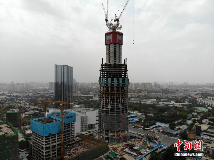 중국 청두에서 가장 높은 건물, ‘수펑 468 타워’의 웅장함