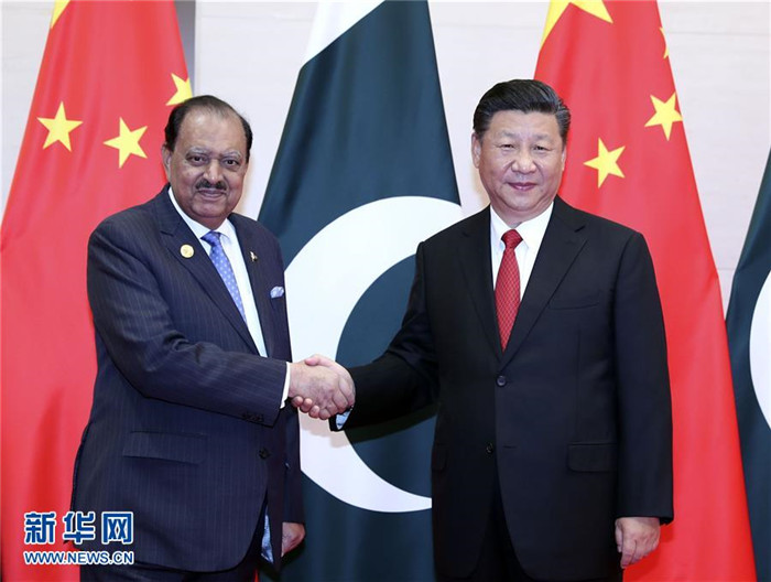 시진핑, 맘눈 후세인 파키스탄 대통령과 회담
