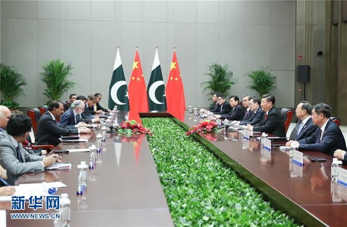 시진핑, 맘눈 후세인 파키스탄 대통령과 회담