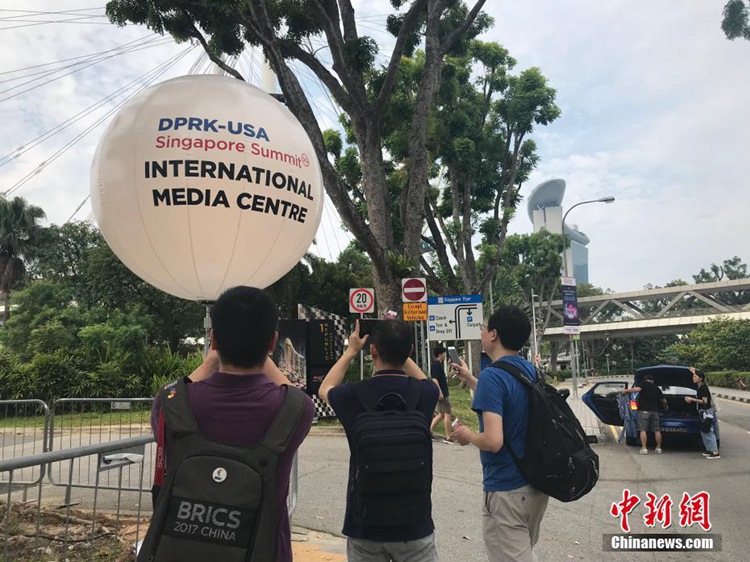 [조미 회담] 싱가포르, 각국 취재진 미디어센터 북적…