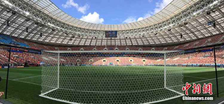 월드컵 개막전이 열리는 러시아 루즈니키 경기장 탐방 