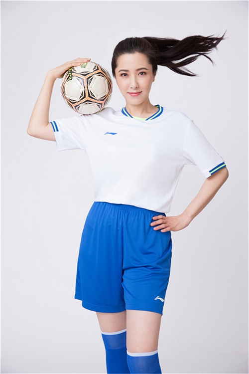 상큼한 미녀 배우 ‘쩡리’, 월드컵 컨셉 화보 공개