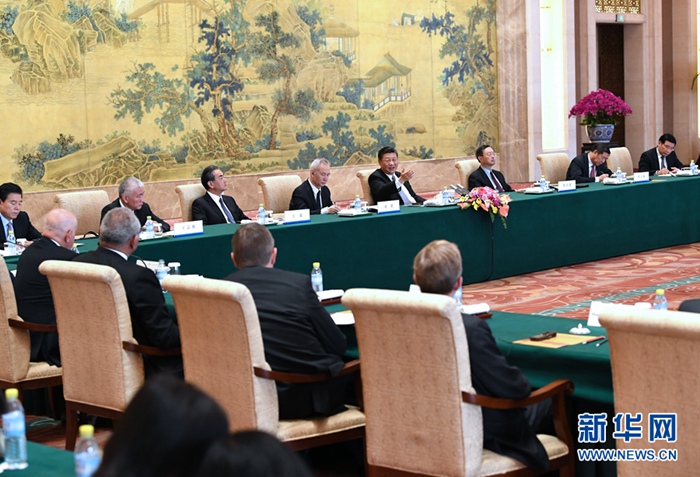 시진핑, '글로벌CEO위원회' 특별 원탁회담 해외대표들과 만남