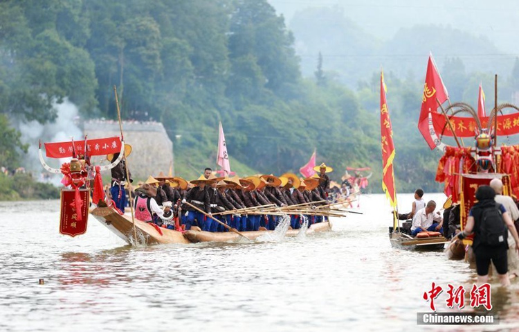 구이저우 타이장현 ‘용선 축제’ 개최
