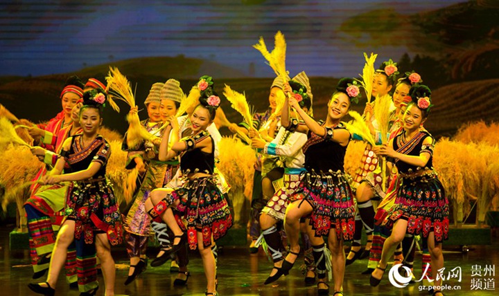 中, 제13회 구이저우 관광 산업 발전대회 개막…현지 소수민족 문화 눈길