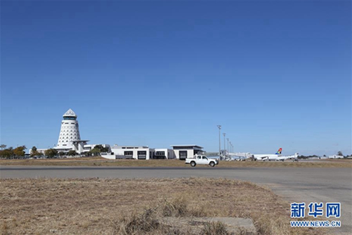 中 기업이 맡은 짐바브웨 최대 공항 확장 공사 착공식 첫삽