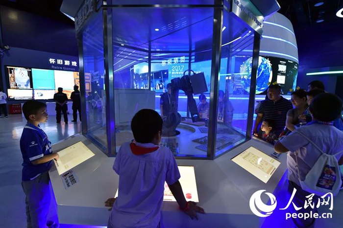 베이징서 ‘2018 세계 대중 과학 소질 대회’ 개막…첫날 행사 돌아보기