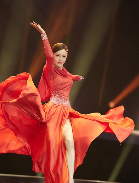 친란의 반란! 댄스 경연 프로 ‘신무림대회’서 압도적 무대 선보여…
