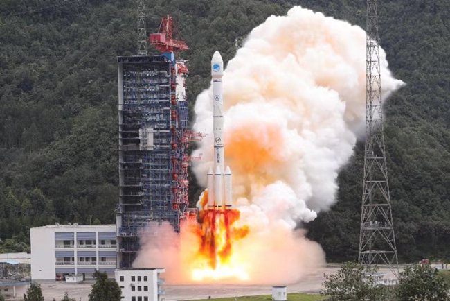 중국, 베이더우 GPS 위성 2대 성공 발사