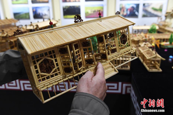 中 간쑤성 장인, 2만 개 이쑤시개로 ‘복희성’ 제작!