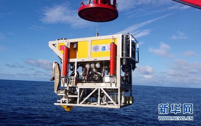중국 자체개발 수중 로봇 ‘하이싱 6000’, 잠수 깊이 6천m 돌파
