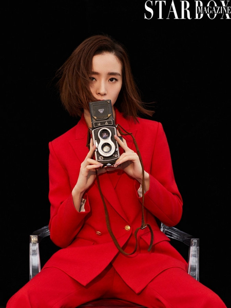 중국 패션계 다크호스 ‘후빙칭’, 그녀의 우아한 겨울 패션
