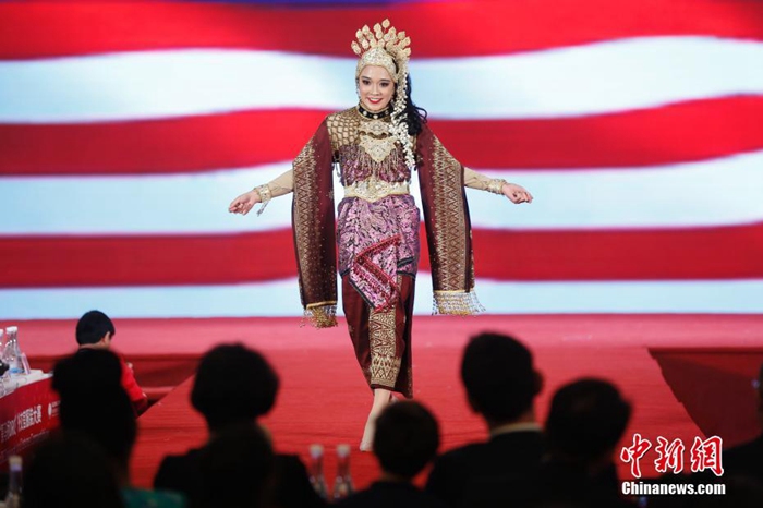 중국 베이징, 제8회 외교관 패션쇼 개막