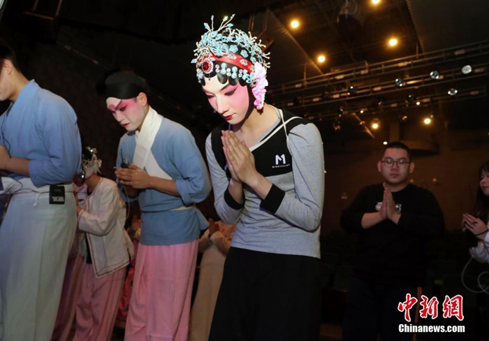 대학생들이 기획한 경극 ‘금잠기’ 베이징 상연, 문학 작품 재해석