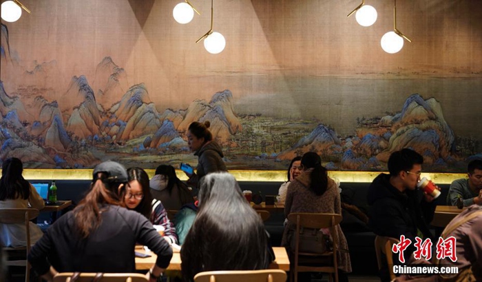 베이징 고궁 ‘각루커피숍’ 오픈, 강희황제 초콜릿 인기