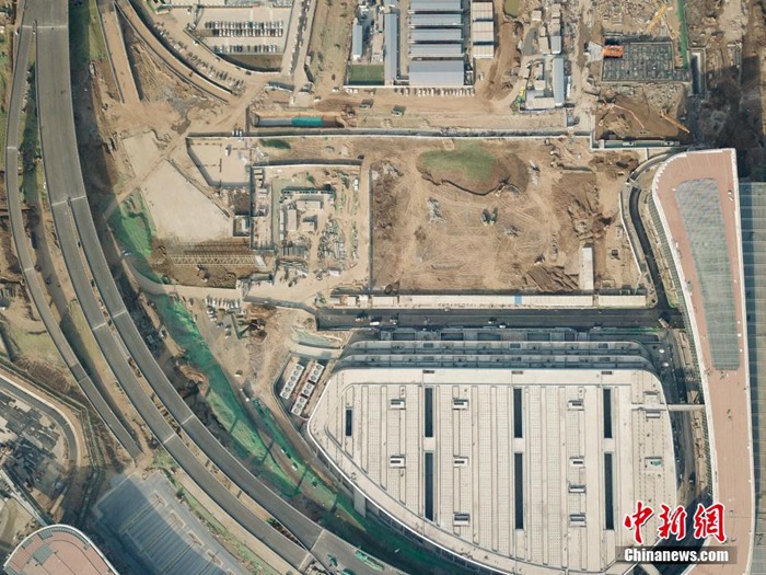 베이징 다싱국제공항, 지역항공사 건물 공사 착수
