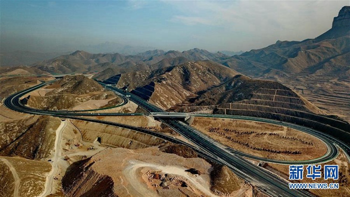 중국 2만 6000km 달하는 타이항산 고속도로 개통