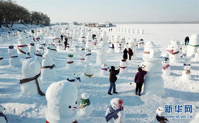 얼음 도시 하얼빈에 등장한 눈사람 2019개