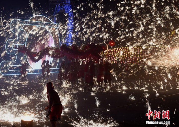 충칭 퉁량 제1회 용등(龍燈) 예술축제 개막