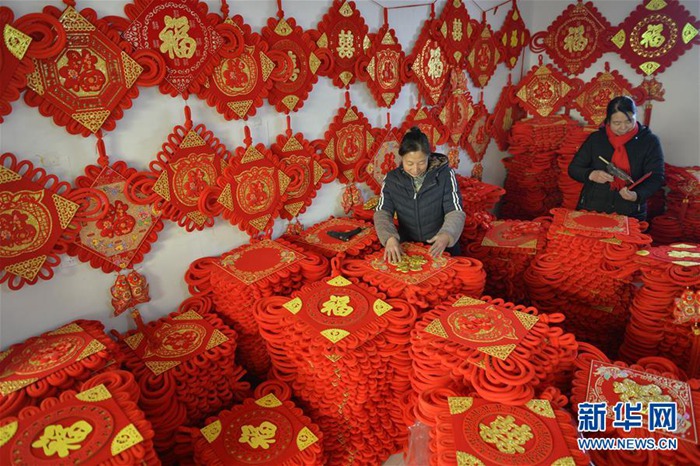 ‘중국결’로 붉게 물들은 중국 시장, 설날 풍경