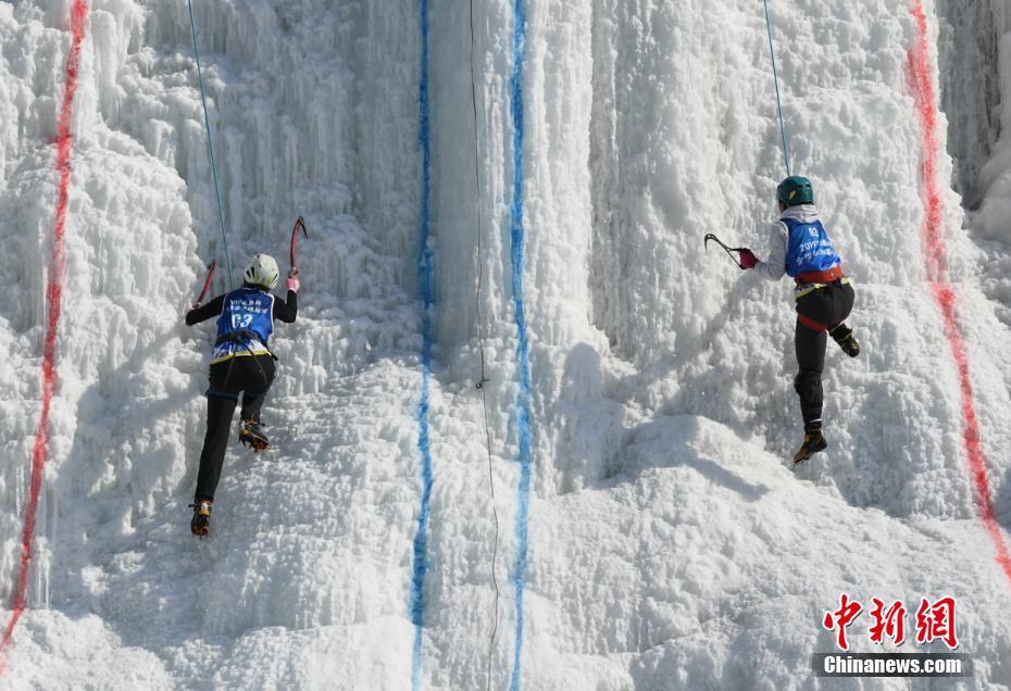 중국 ‘2019 전국 빙벽등반 선수권대회’ 개막, 열정 불태우는 선수들
