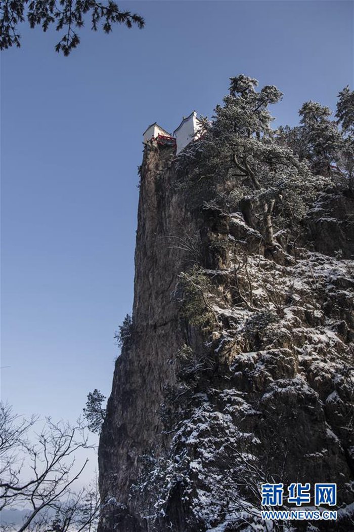 3월 3일, 타윈(塔雲)산 금정관음전(金頂觀音殿) [촬영: 신화사 타오밍(陶明) 기자]