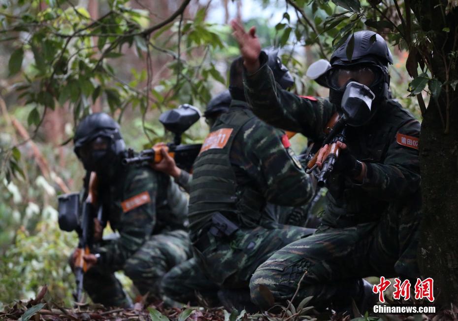 중국 특전사들의 극한훈련, ‘오프라인 배틀그라운드’