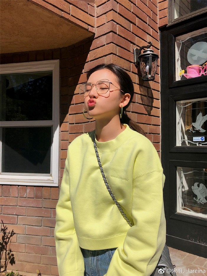 쑹쭈얼 중국 초봄 컬렉션 홍보대사로 발탁…모던하고 독특한 느낌