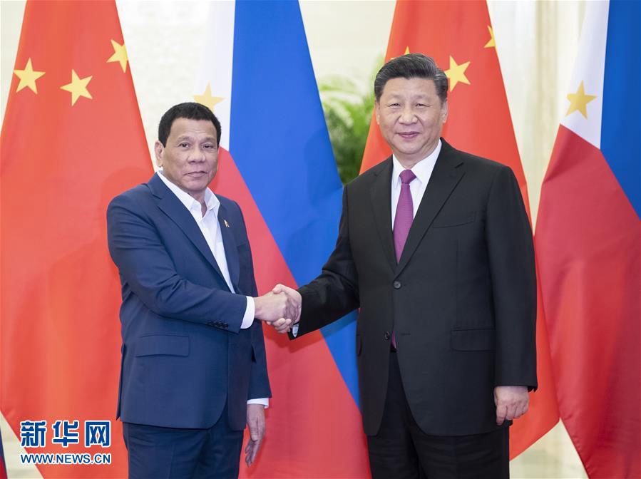 25일, 시진핑(習近平) 국가주석이 베이징 인민대회당에서 로드리고 두테르테 필리핀 대통령을 만났다. [촬영: 신화사 리타오(李濤) 기자]