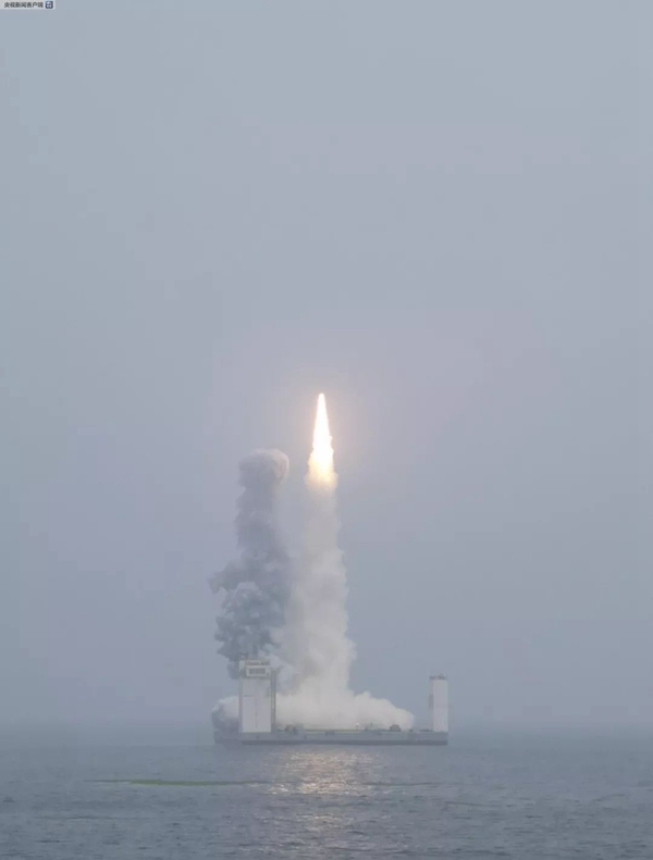 中 ‘창정 11호’ 로켓 첫 해상발사 성공